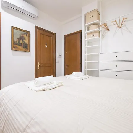 The Voice Of The Moon Apartment *