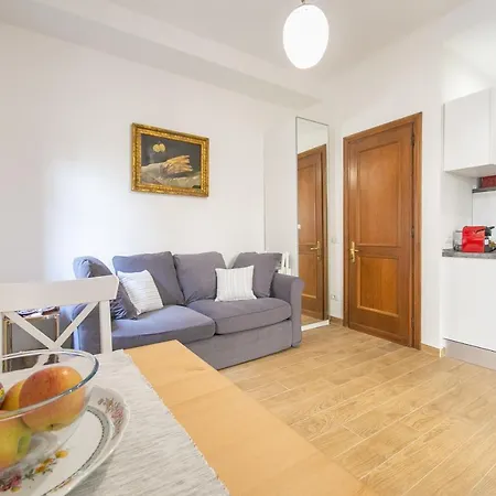 The Voice Of The Moon Lägenhet