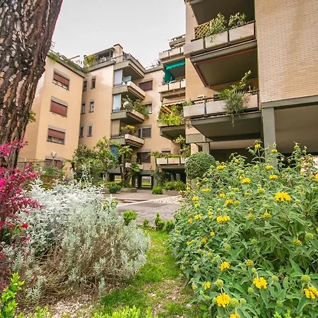 The Voice Of The Moon Lägenhet